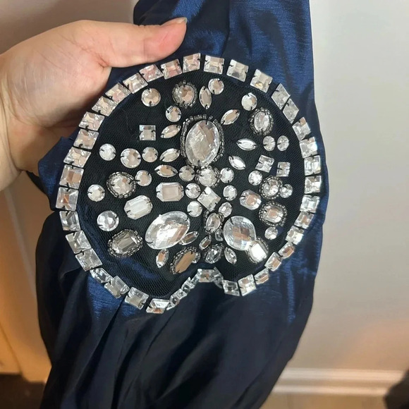 BETSY & ADAM NAVY BLUE ONE-SHOULDER BEADED COCKTAIL PARTY DRESS - Picture 3 of 6